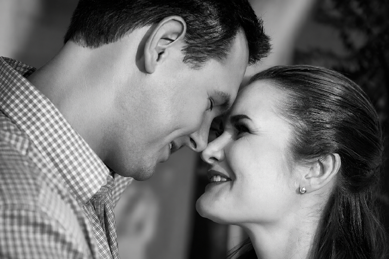 Romantic couple portrait session by Peter Farrar Portraits