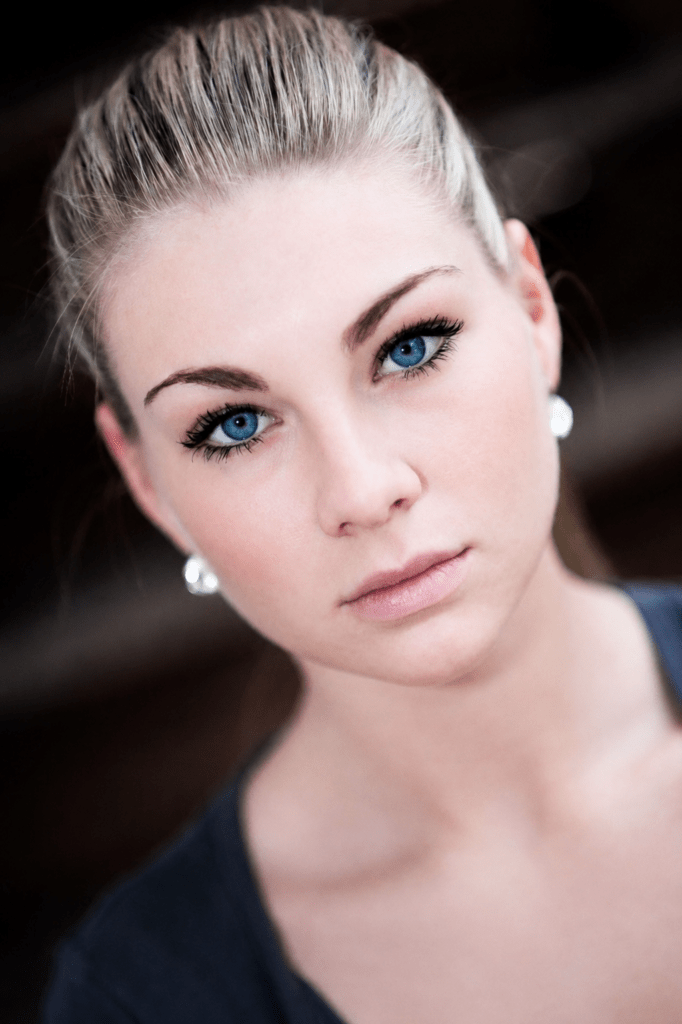 Portrait of Lacy by Peter Farrar Portraits